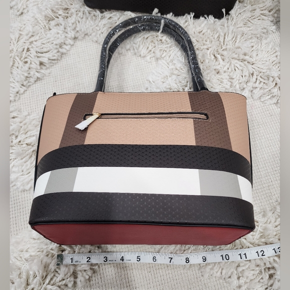 NWT 3 BEAUTIFUL nestled handbags - Picture 9 of 12